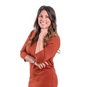 Appassionata di Italiano con formazione classica, sono disponibile per aiuto compiti per elementari, medie e superiori